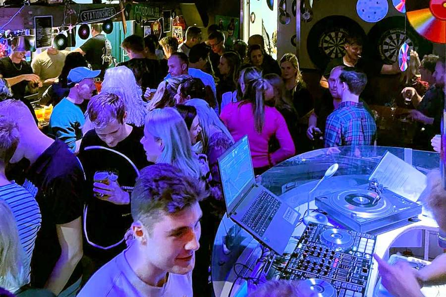 Top 1000 keert terug in De Wissel Sint Nyk: 56 uur non-stop muziek