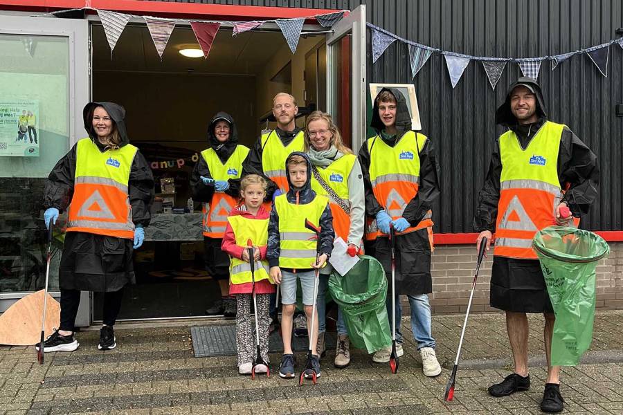 World Cleanup Day Sint Nyk: 156,5 kilo peuken, plastic en ander zwerfafval