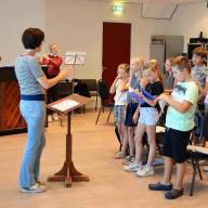 Jeugdkoor Under de Toer zingt al ruim zestig jaar in Sint Nyk